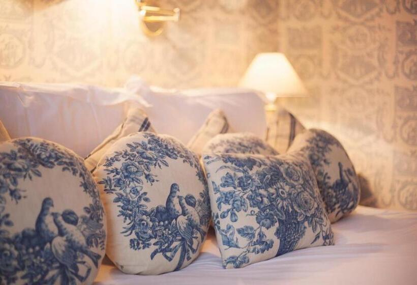 Quarto Estandar, Conyngham Arms Hotel