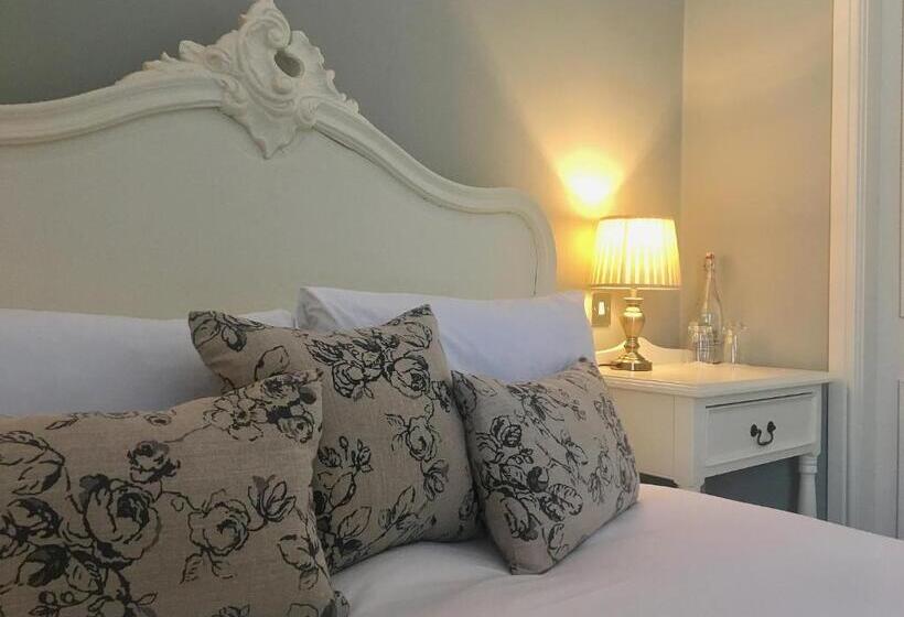 Семейный Номер, Conyngham Arms Hotel