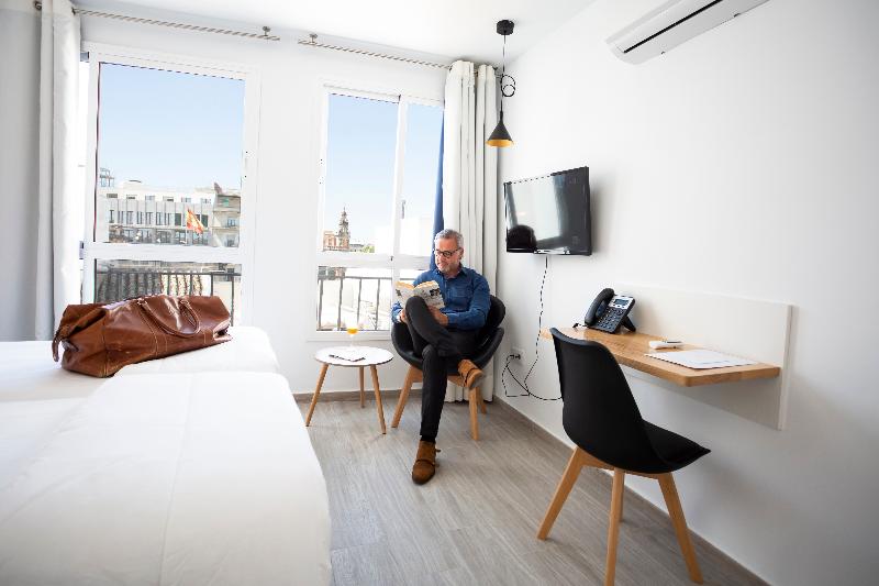 اتاق خانوادگی, Basic Hotel Sevilla Catedral