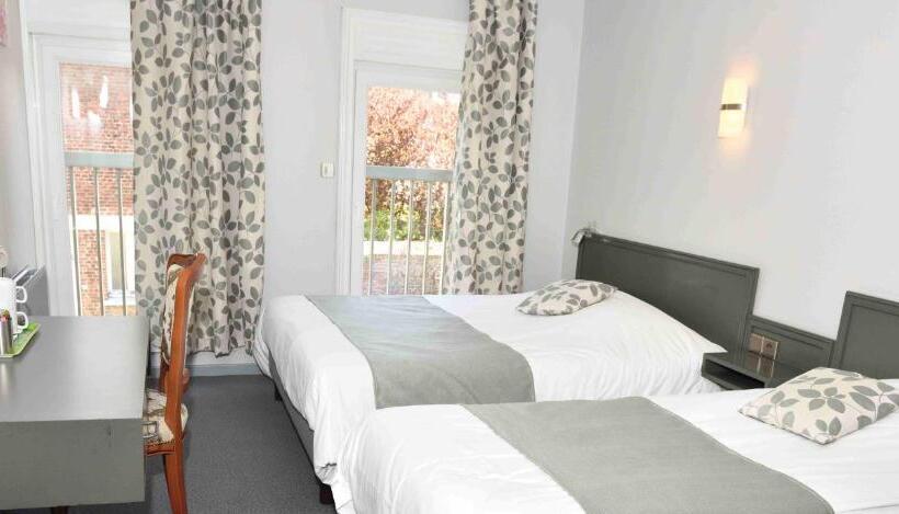 Номер Стандарт, Logis Hôtel Le Saint Sebastien