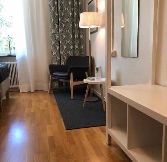 Номер Стандарт, Kroppefjäll B&b