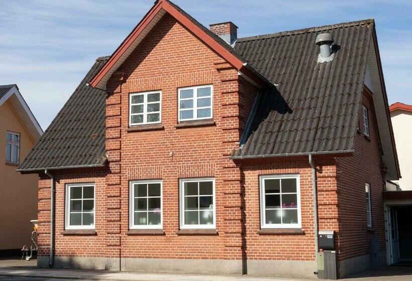 Вилла 3 Спальни, Like Home Holiday House