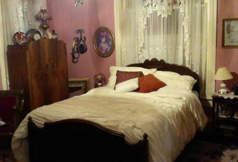 Номер Стандарт Совместная Ванная, The Mays Place Bed And Breakfast
