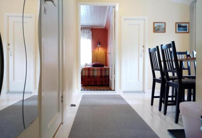 Номер Стандарт, Ullaredsgården B&b Express
