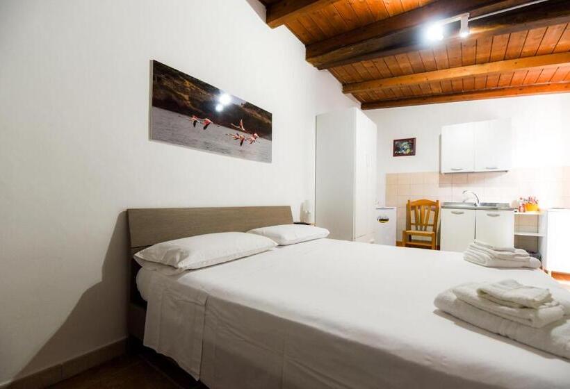 Четырехместный Номер Стандарт, B&b Macchia Mediterranea