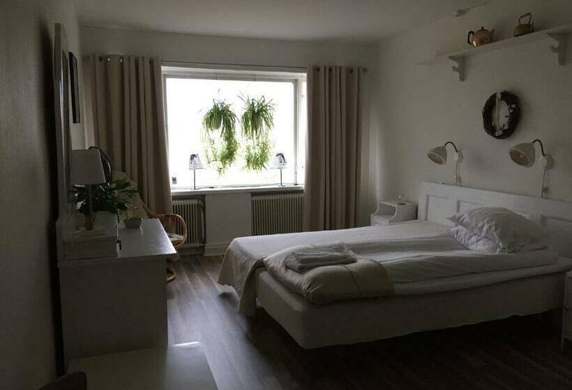 Номер Стандарт, Wramsta B&b