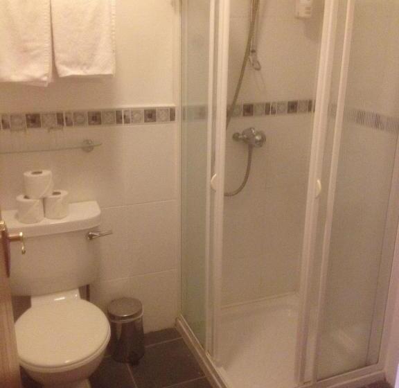 Номер Стандарт Трехместный, Glendine Inn