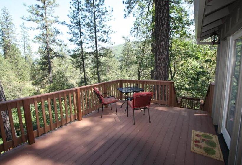 Номер Deluxe Кровать Кинг, The Inn At Shasta Lake