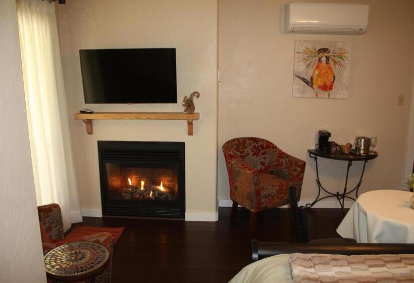 Стандартный Номер Кровать Кинг, The Inn At Shasta Lake