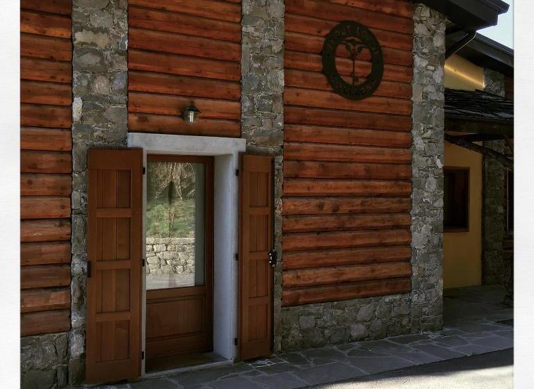 Четырехместный Номер Стандарт, Trout Lodge