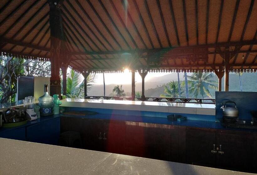 Номер Стандарт с Балконом, D Kailash Retreat