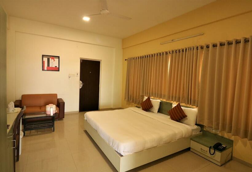 标准间带双人床, Goverdhan Greens Resort Dwarka L Hotels In Dwarka