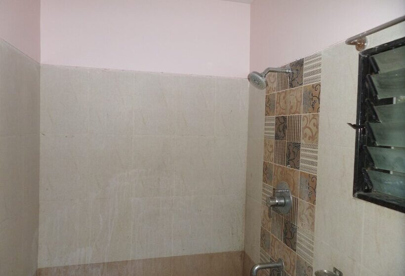 Номер Deluxe, Amit Plaza