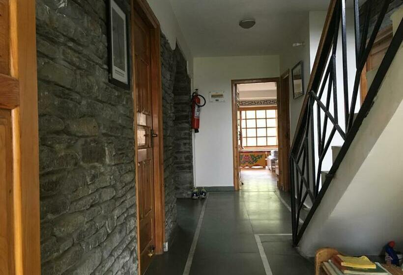Номер Deluxe Вид на Горы, Gemoor Khar  Manor House