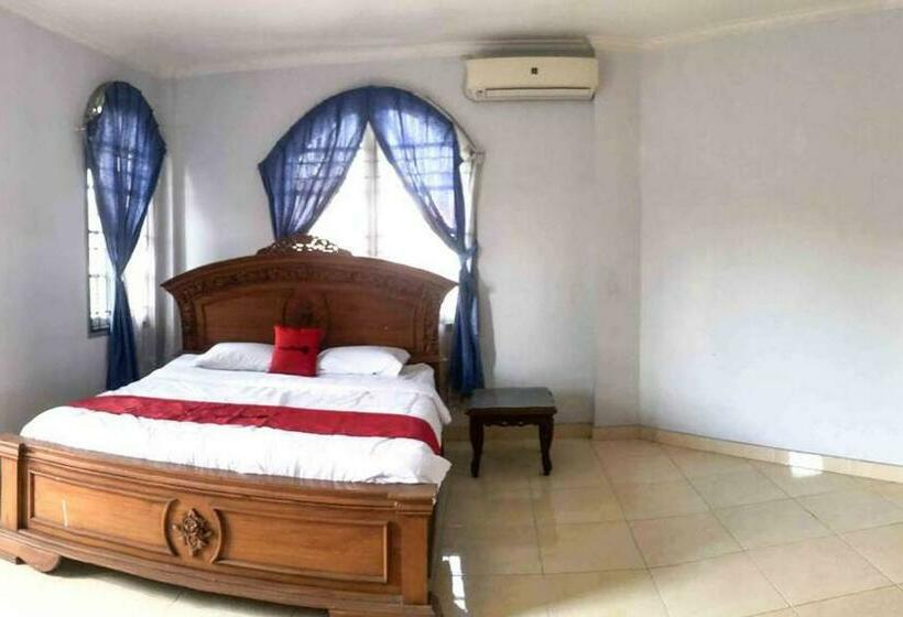 Номер Deluxe, Reddoorz @ Batubulan Gianyar