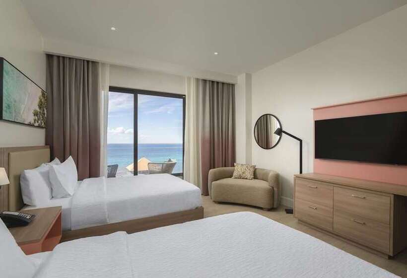 Номер Deluxe, Hilton Vancouver Metrotown