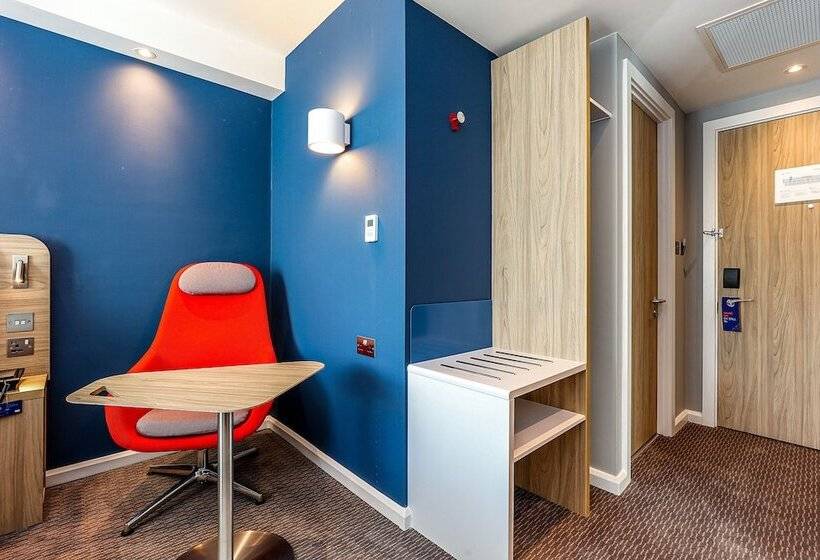 Номер Стандарт, Holiday Inn Express Edinburgh City West, An Ihg
