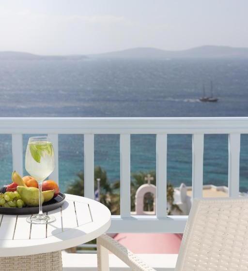 جناح جونيور مطلّ علي البحر, Saint John Hotel Villas & Spa