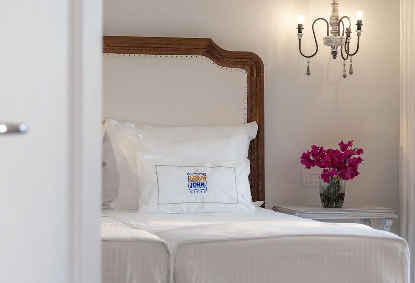 سوییت خانوادگی, Saint John Hotel Villas & Spa