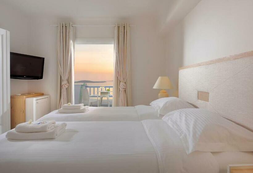 سوییت خانوادگی, Saint John Hotel Villas & Spa