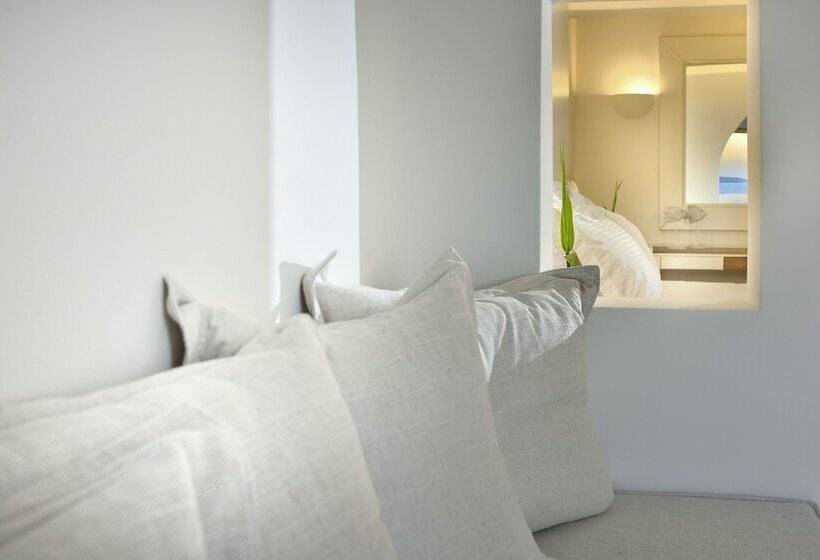 اتاق اساندارد با چشم‌انداز جانبی به دریا, Saint John Hotel Villas & Spa