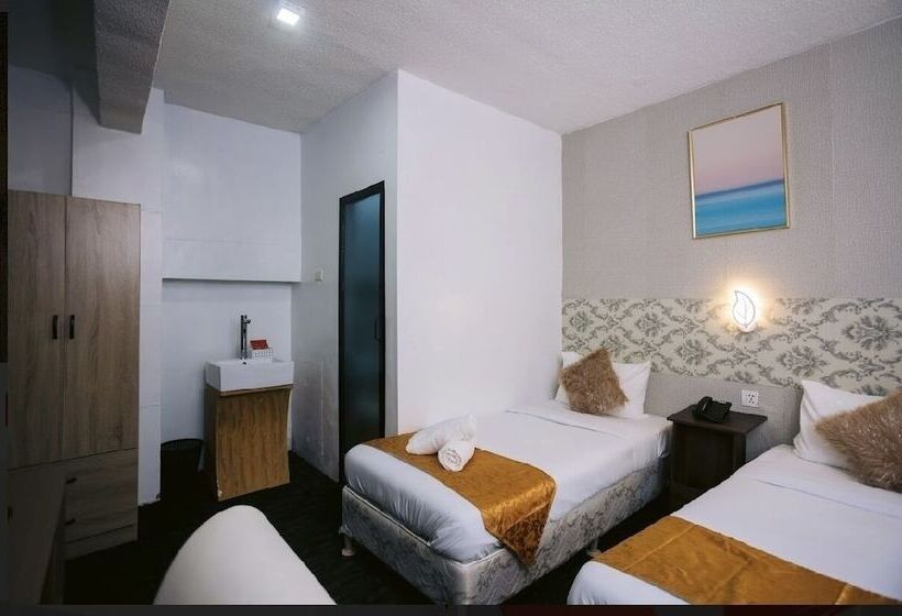 디럭스 룸, Reddoorz Premium At The Grand Peninsula Suites