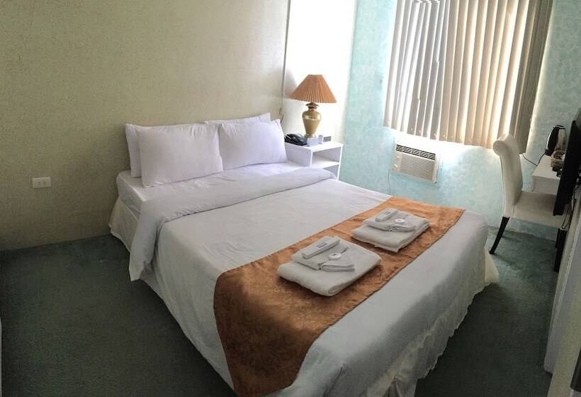 이코노미 룸 더블 침대, Reddoorz Premium At The Grand Peninsula Suites