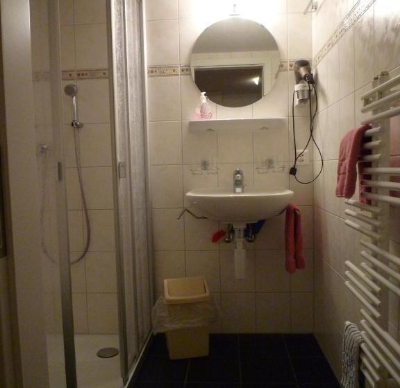 Апартаменты 1 Спальня Нижний Этаж, Esthers Guesthouse