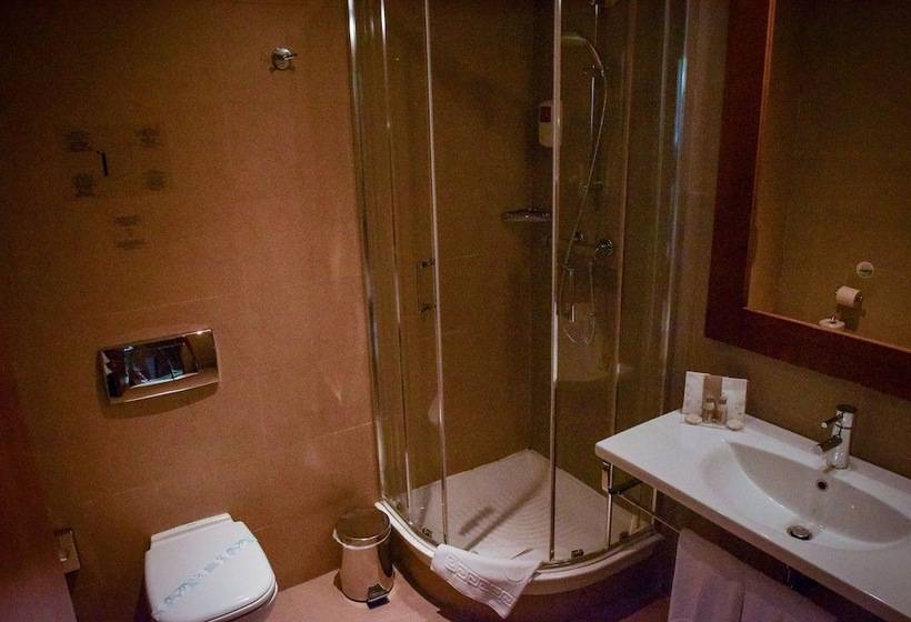اتاق استاندارد با چشم‌انداز دریا, Iaki Conference & Spa