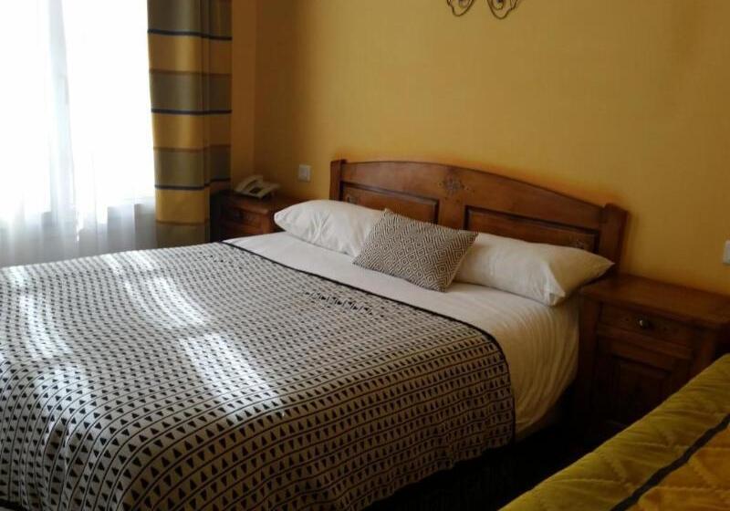 اتاق استاندارد سه نفره, Logis Hôtel De La Tête Noire