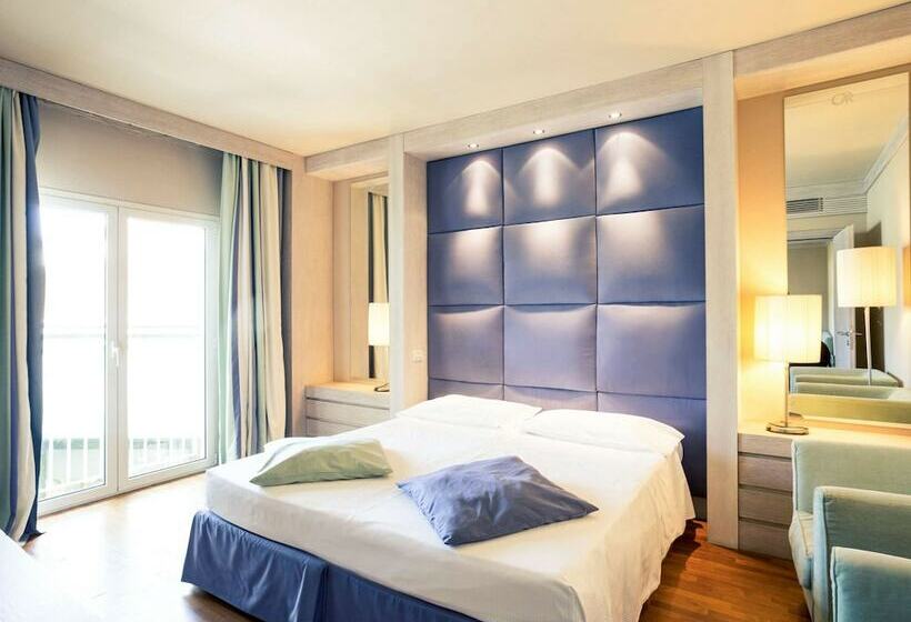 Полулюкс, Th Tirrenia   Green Park Resort