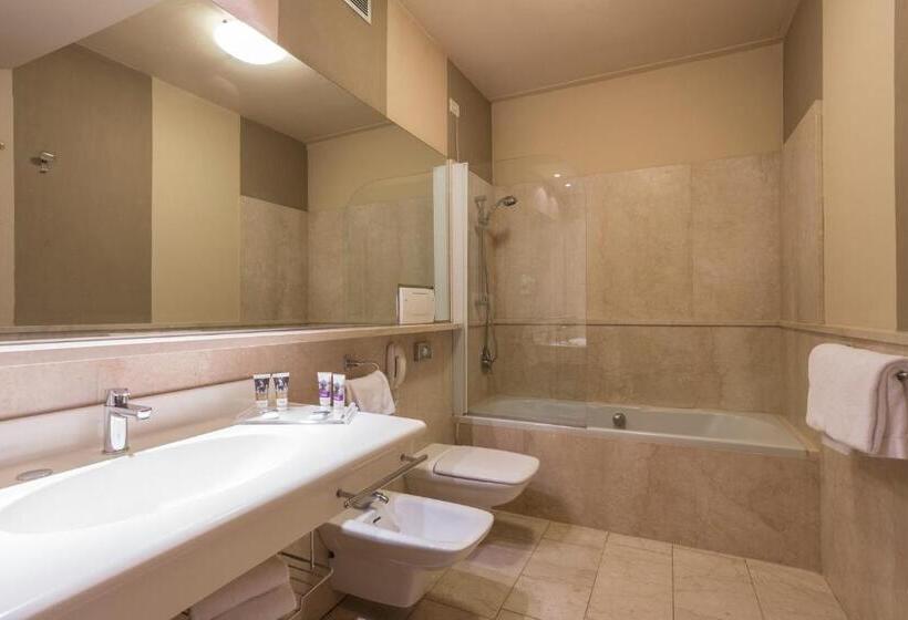 Трехместный Номер Deluxe, Th Tirrenia   Green Park Resort