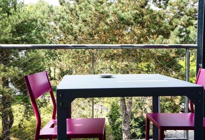 Номер Deluxe с Балконом, Boutique Logis Hôtel Relais De Vincey
