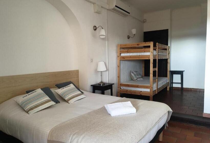 Семейный Номер, Hôtel La Petite Bohème