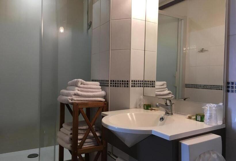 Номер Комфорт, Logis Hôtel Le Vert Galant