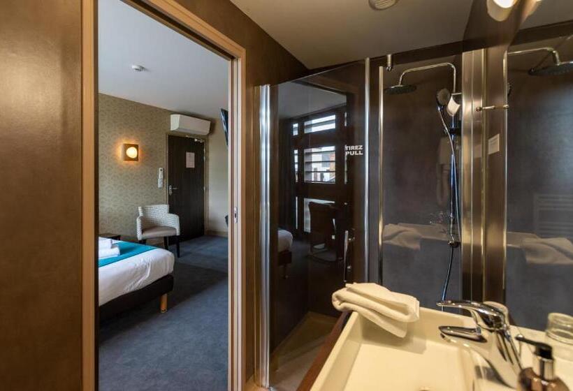 Номер Стандарт Трехместный, Logis Hôtel Le Vert Galant