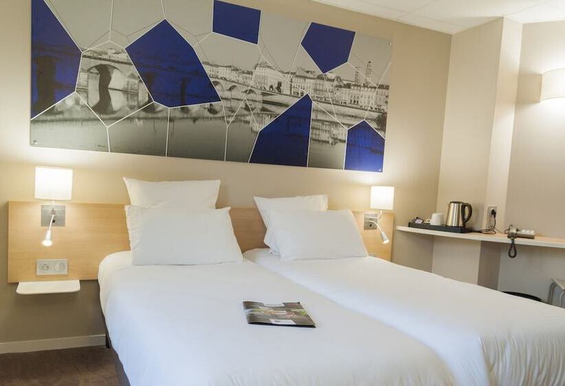 Номер Премиум, Brit Hotel Mâcon Centre Gare