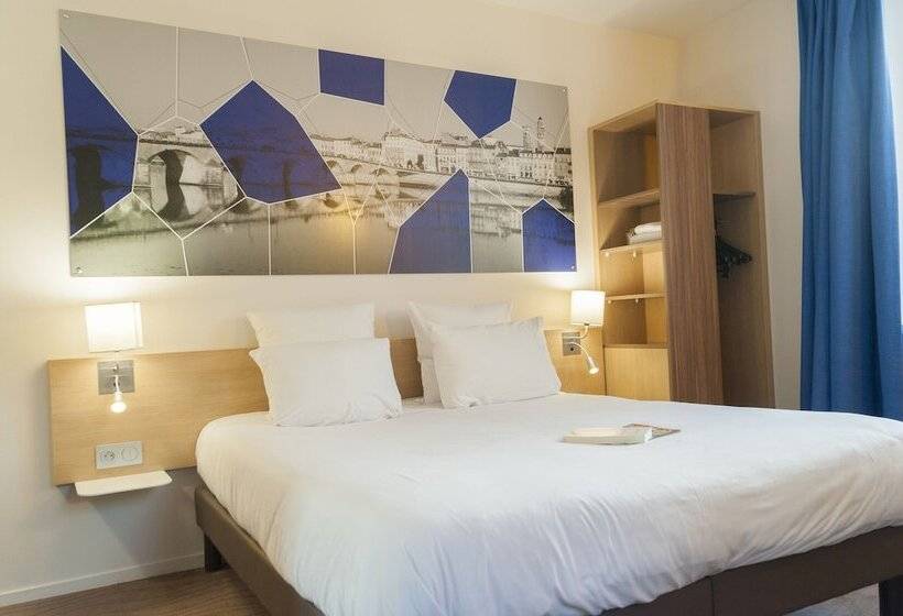 Номер Стандарт, Brit Hotel Mâcon Centre Gare