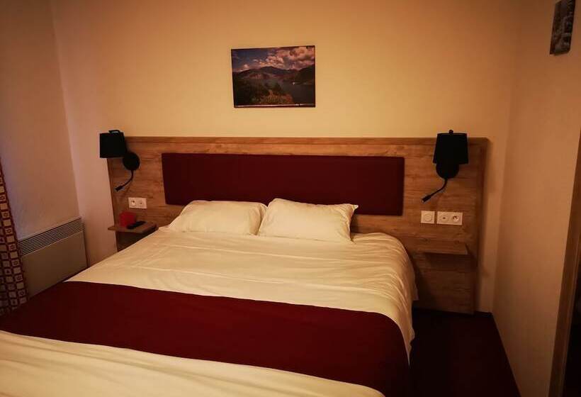 اتاق استاندارد سه نفره, Hôtel Espace Montclar