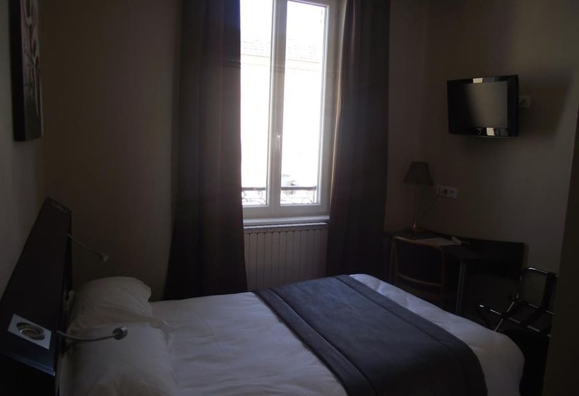 Номер Стандарт Индивидуальный, Logis Hotel Des Bourbons