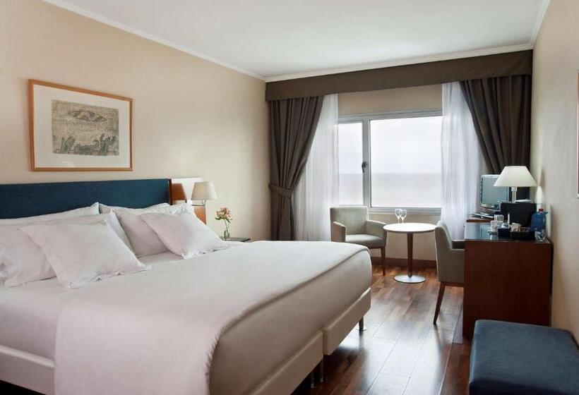 Номер Superior с Видом, NH Montevideo Columbia