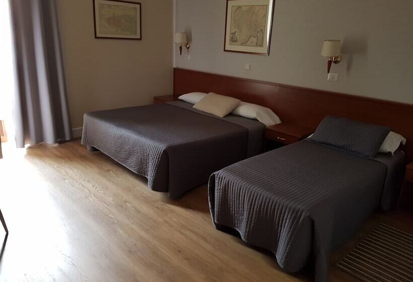 اتاق استاندارد سه نفره, Alpi Resort