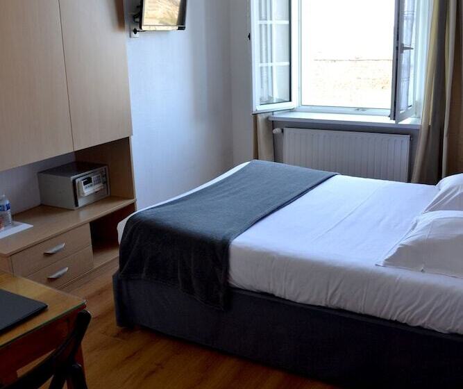 Номер Стандарт, Hôtel La Porte Saint Pierre Logis Hôtel Intra Muros