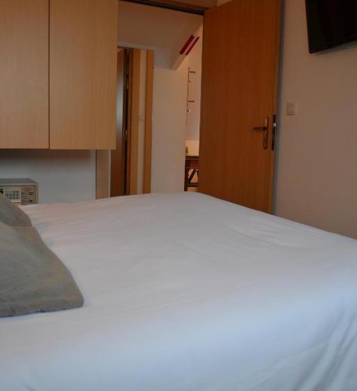 Семейный Номер Вид на Море, Hôtel La Porte Saint Pierre Logis Hôtel Intra Muros