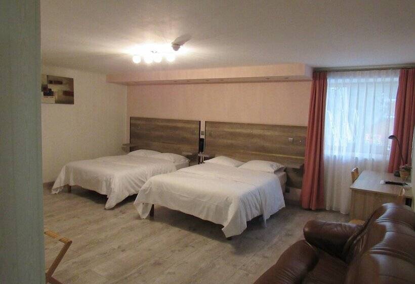 Номер Стандарт, Le Relais De La Poste