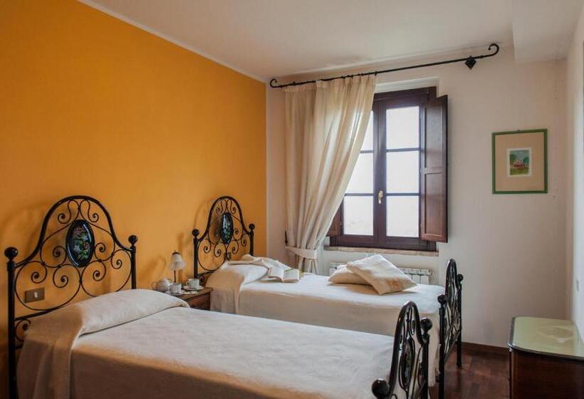 Семейный Номер, Agriturismo Wine Casale Villa Chiara