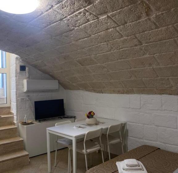 דירת חדר, Casa Felice