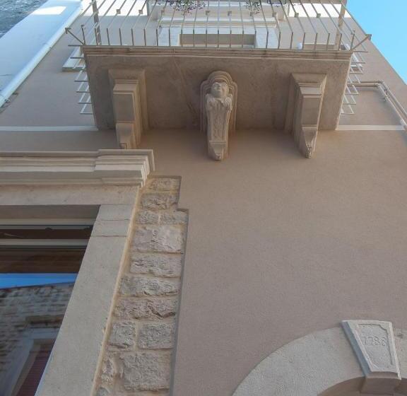 اتاق لوکس, Campanili Di Puglia B&b