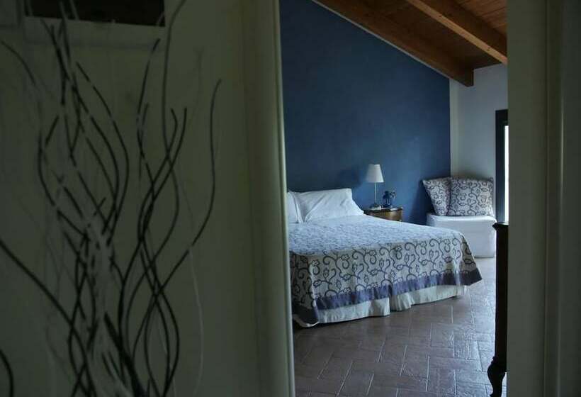 اتاق استاندارد با چشم‌انداز باغ, Quattrocolli B&b