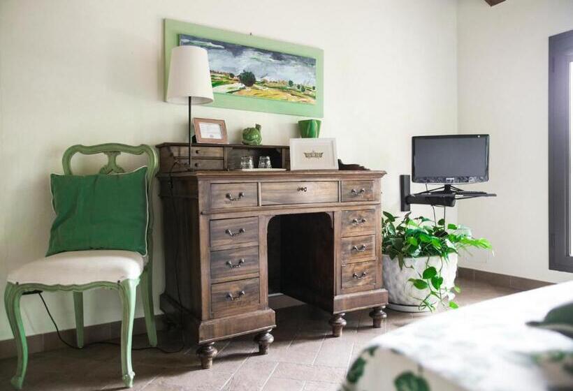 اتاق استاندارد با چشم‌انداز باغ, Quattrocolli B&b